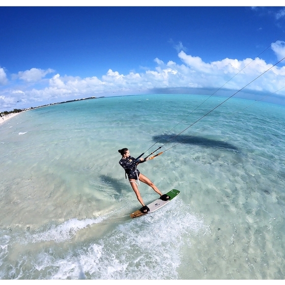 Meet your Posher, Anna - Picture 4 of 4